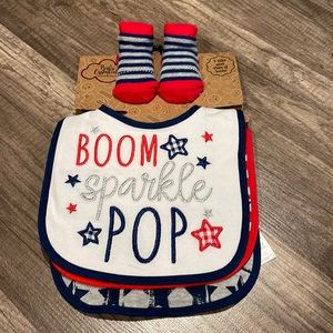 NWT Baby Essentials 4th of July Bib Set 0-6 months